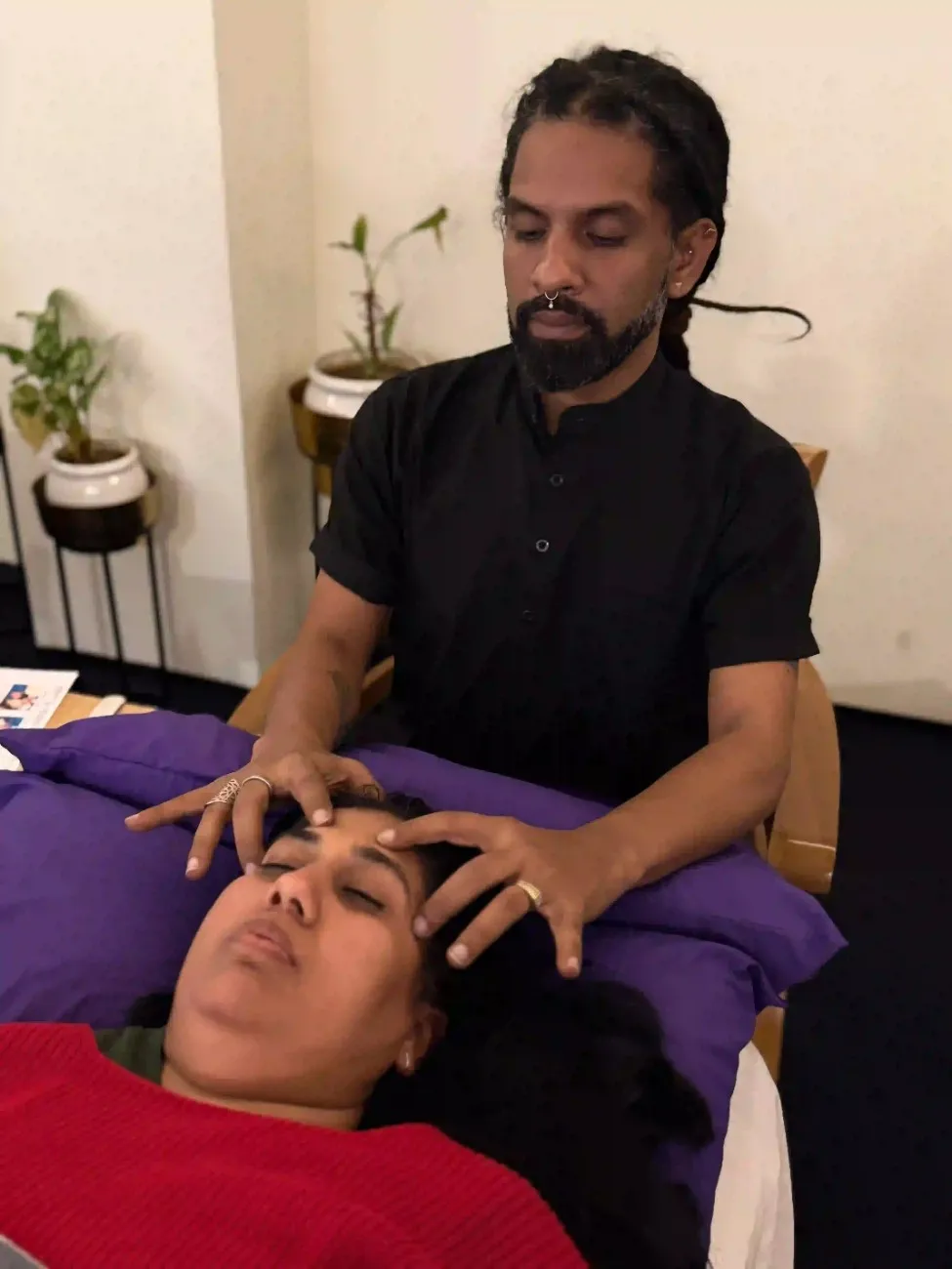 Access Bars workshop session at The Healing Room, New Delhi